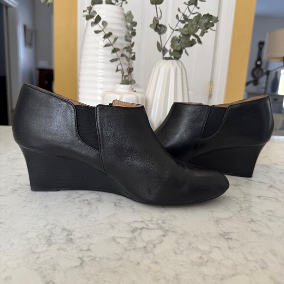 Women's Leather Booties - Picture 7 of 9